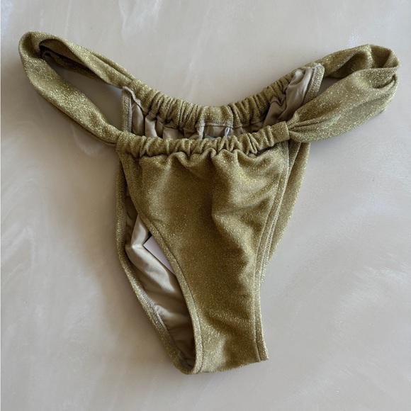 NWT Weworewhat Ruched cheeky bottom in pale gold - Picture 3 of 6